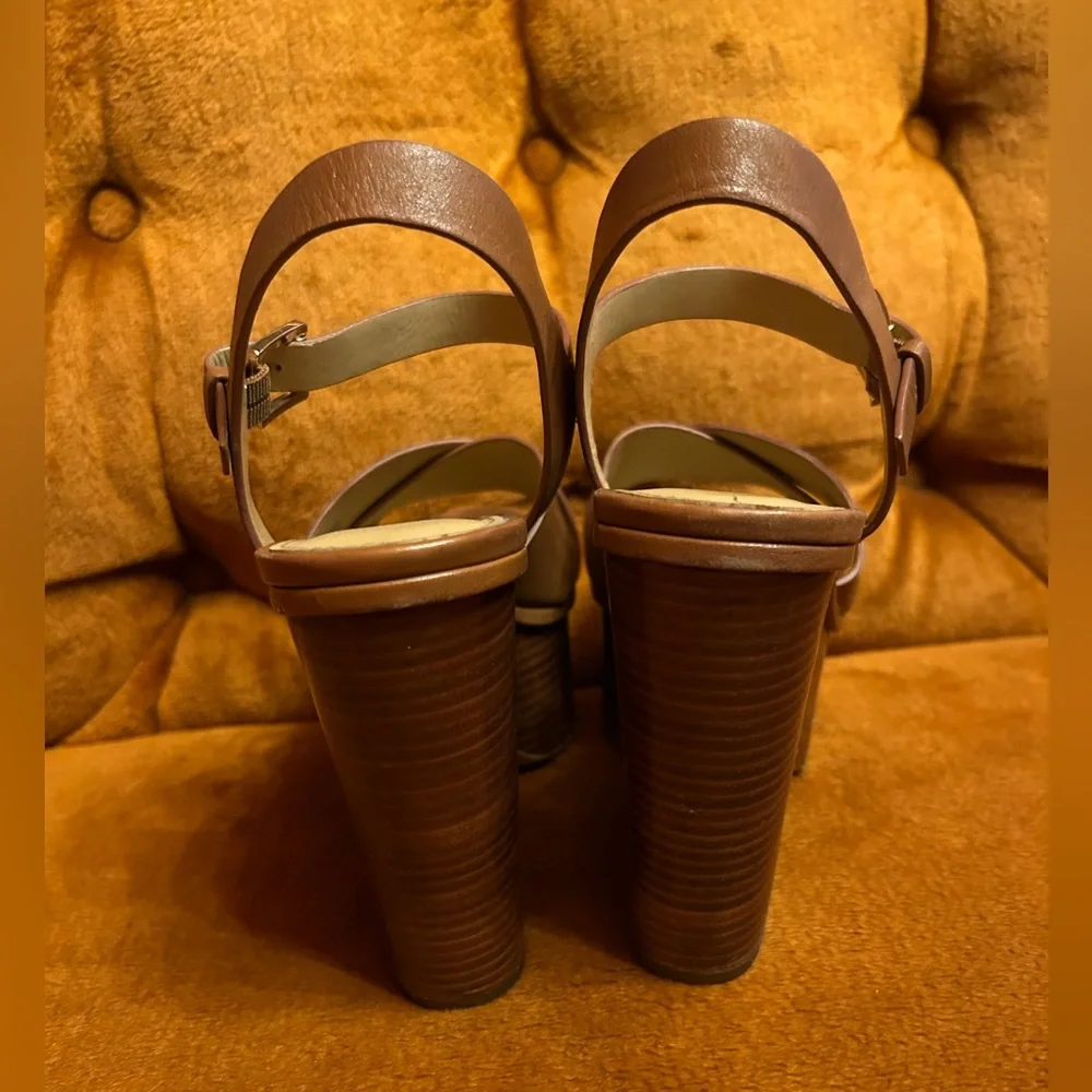 Michael kors leather platforms size 8